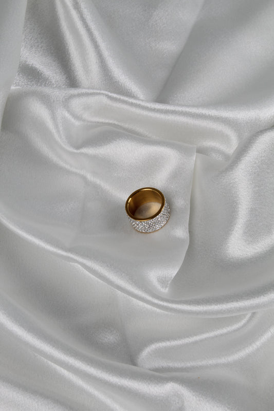 Luxurious 14kt gold plating