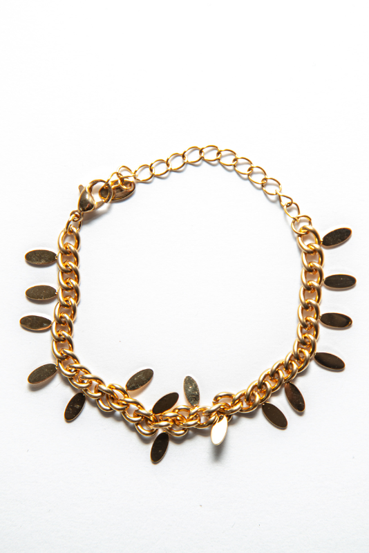 Plated with gold for a touch of luxury