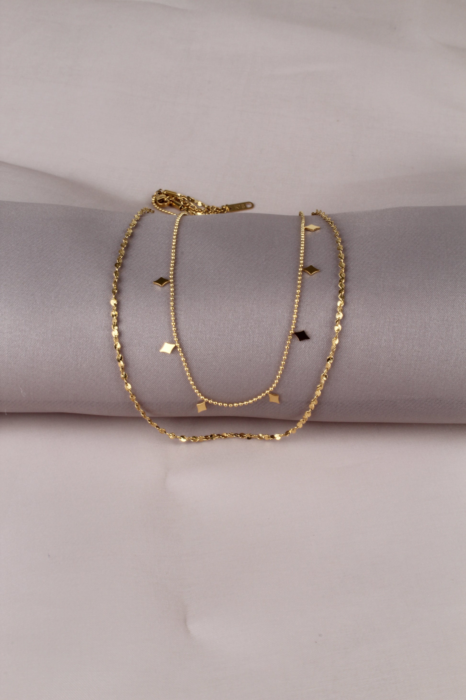 Jewelry, Ships in Canada and US