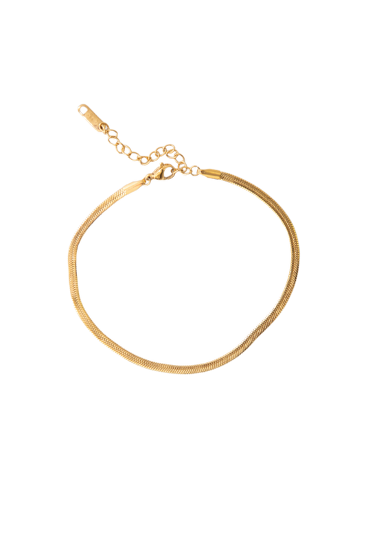 The Emilia anklet is a stunning piece of jewelry that is sure to impress.