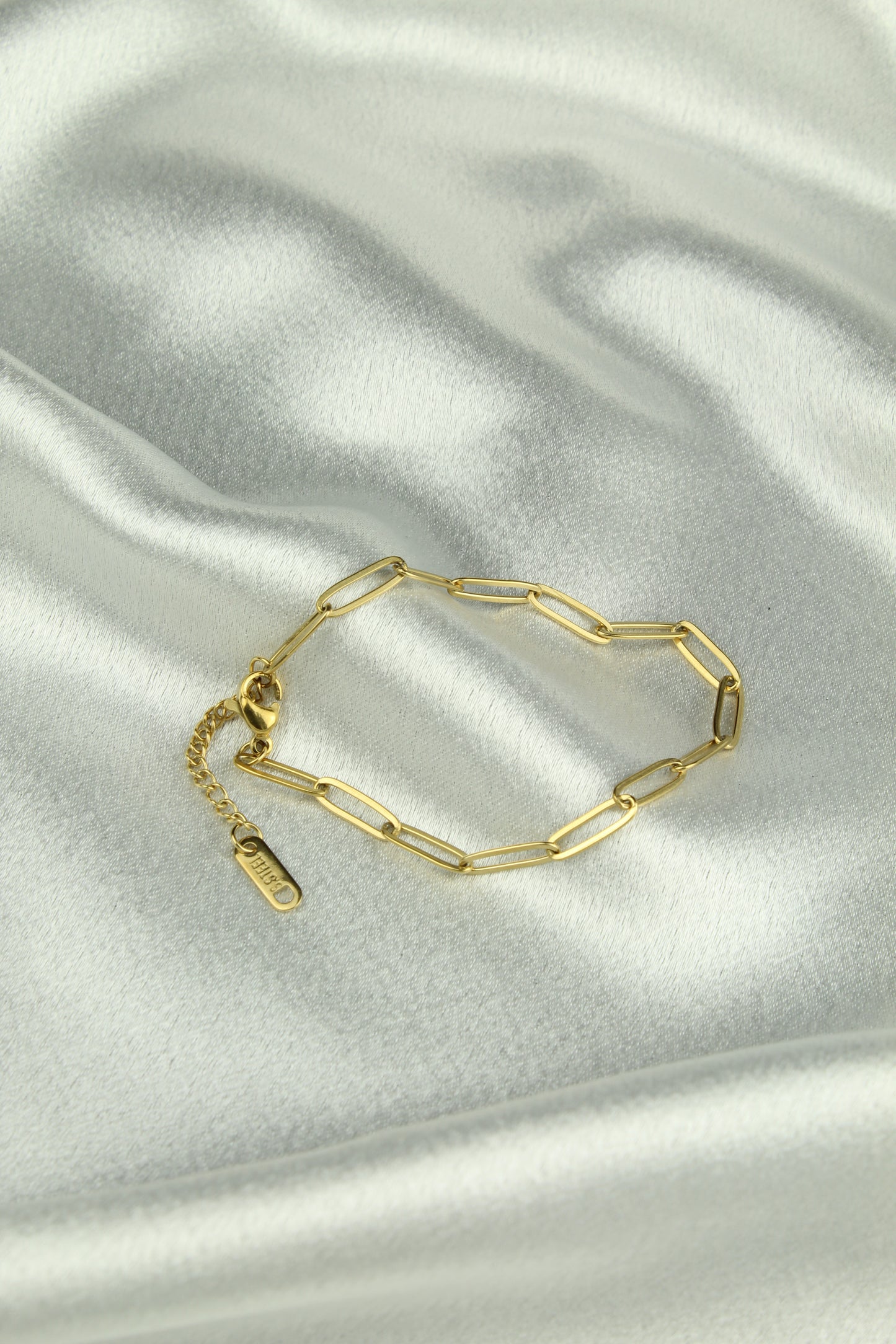 Jewelry, ships in the US and Canada