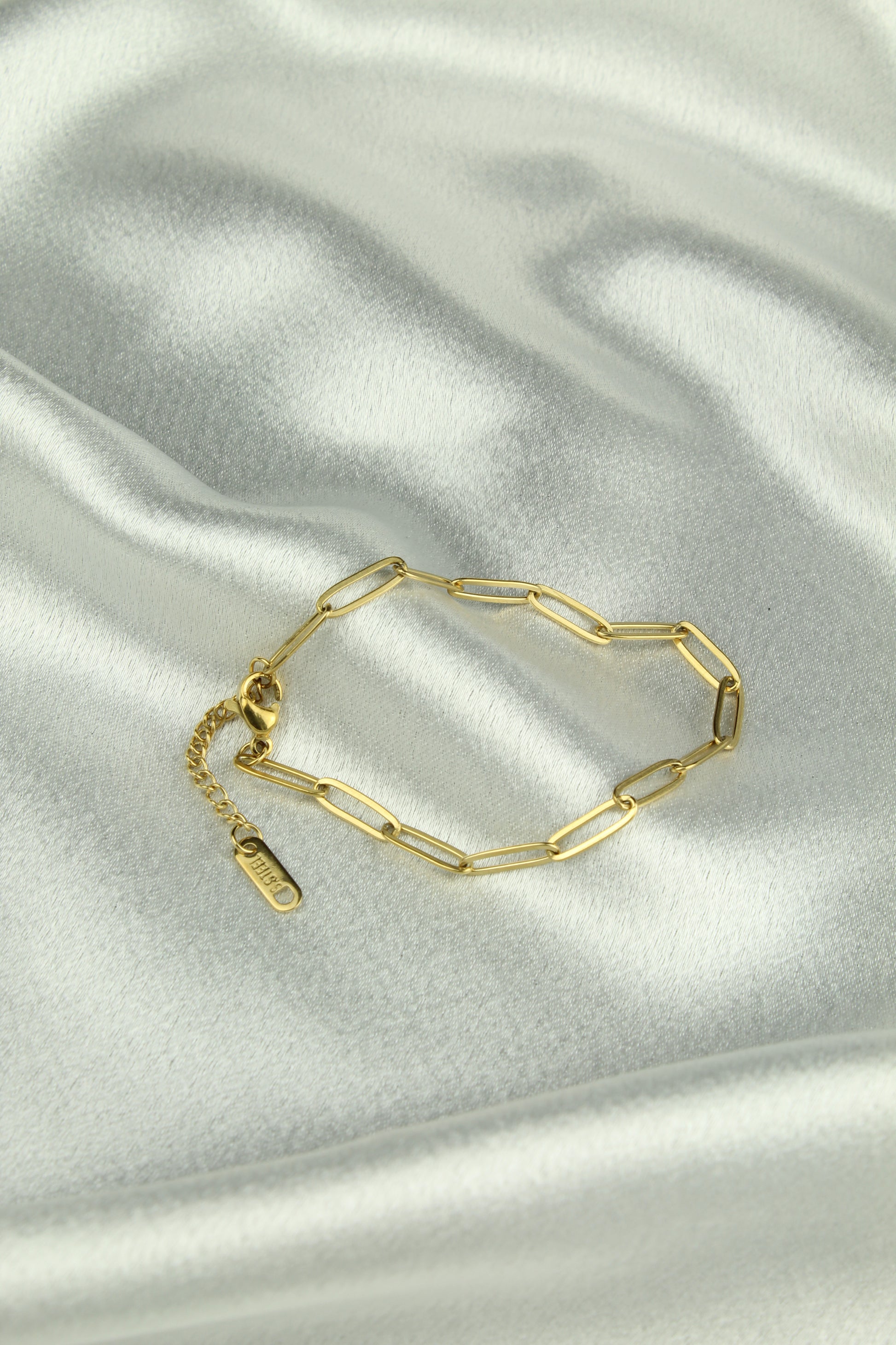 Jewelry, ships in the US and Canada