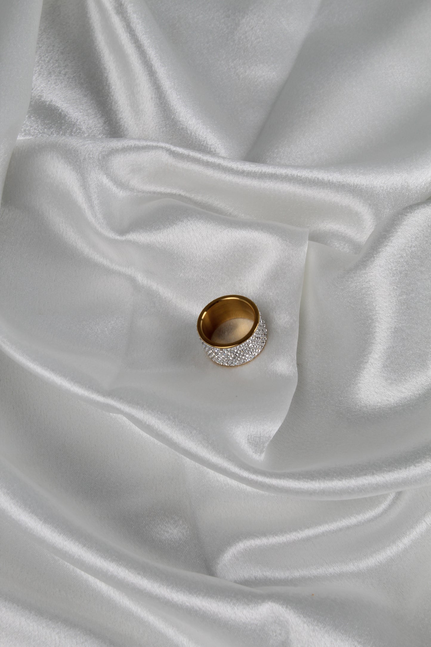 Luxurious 14kt gold plating