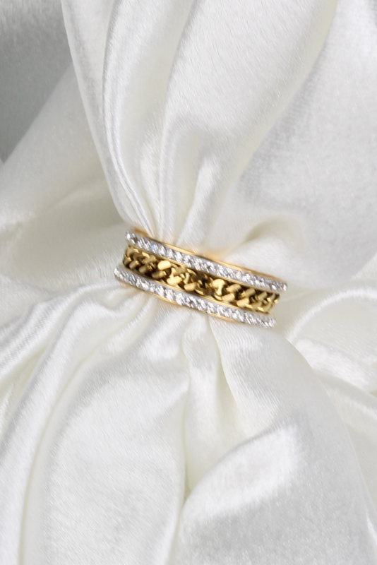 Beautiful ring, gold plated jewelry